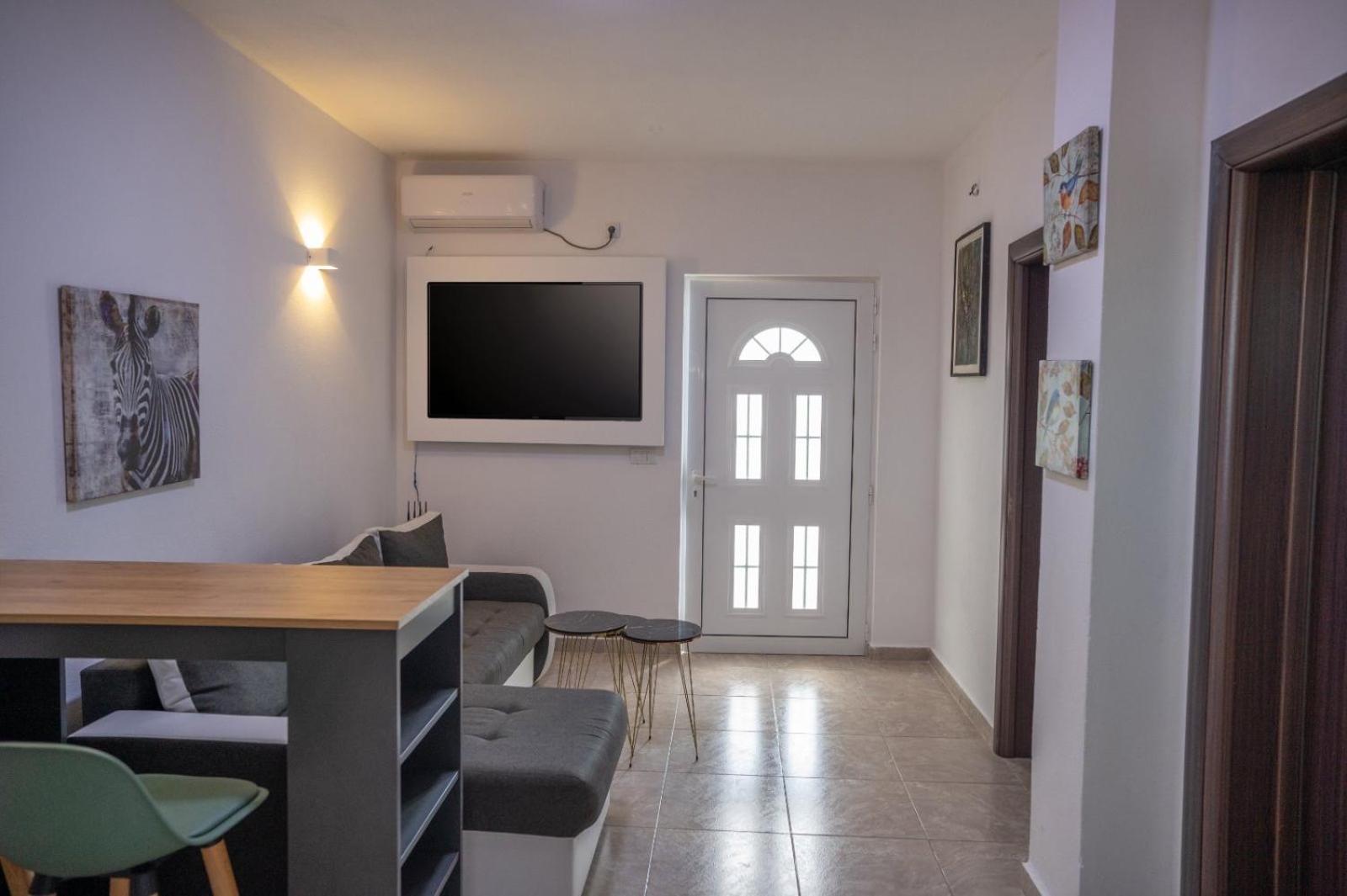 Montebello Inn Apartments Ulcinj Extérieur photo
